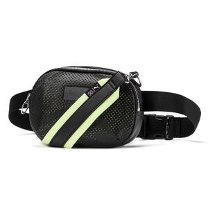 SG X Puma Selena Gomez Black Sporty Travel Belt Bag w Carry Strap Crossbody RARE
